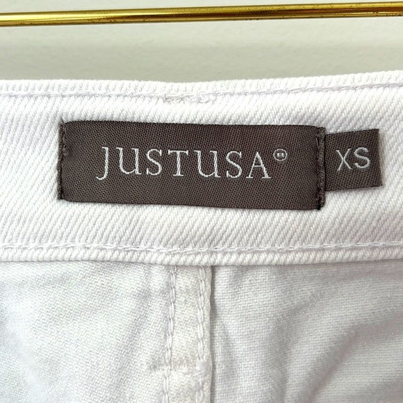 Just USA NWOT High Rise Distressed Denim Shorts Size XS - Picture 8 of 8